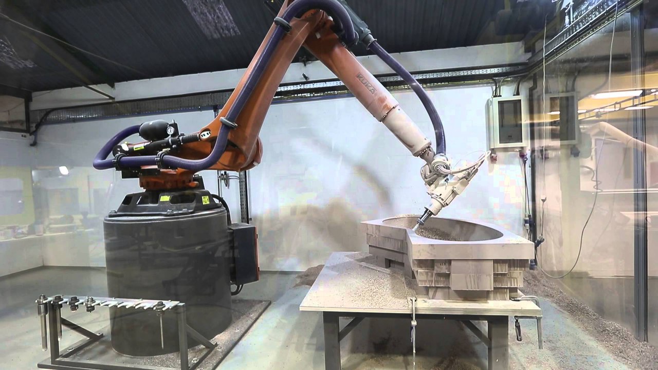 Roboty brúsiace nádherné sochy z kameňa za použitia úžasnej strojníckej CNC technológie