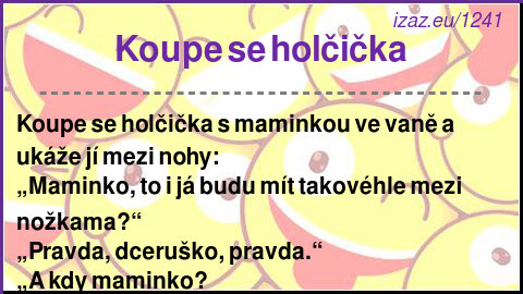 
Koupe se holčička
