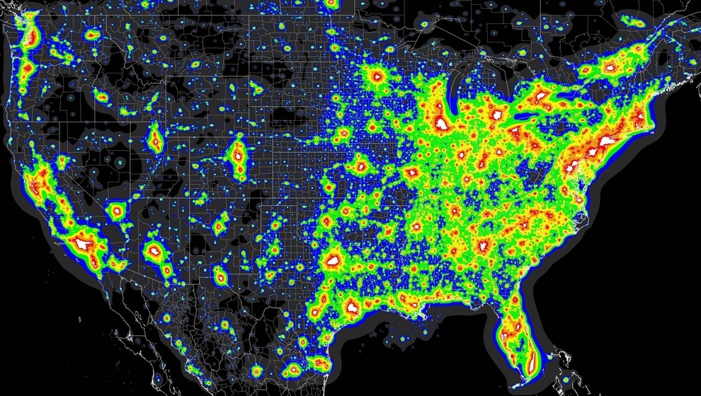 Mapa svetelného znečistenia v USA